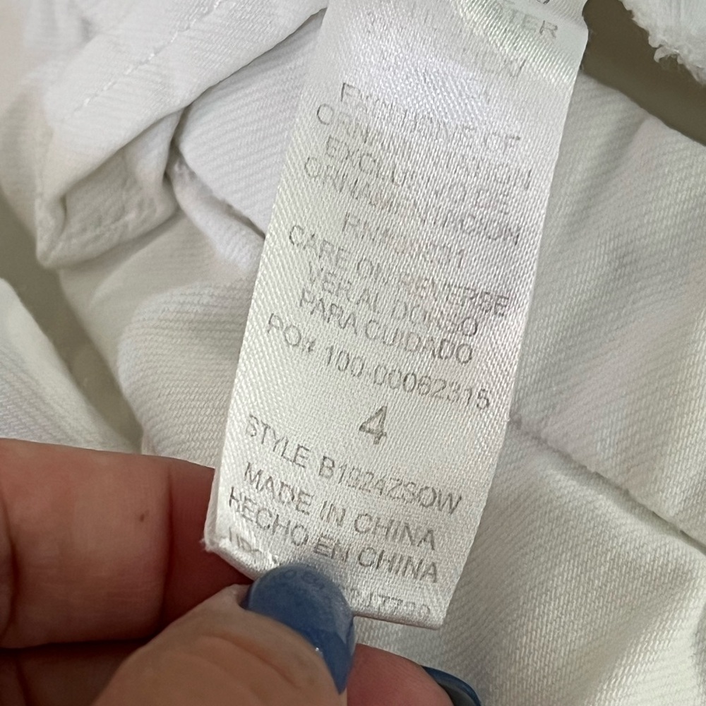 Democracy AbSolution Pintuck White Jeans Women’s Size 4 - Picture 9 of 9